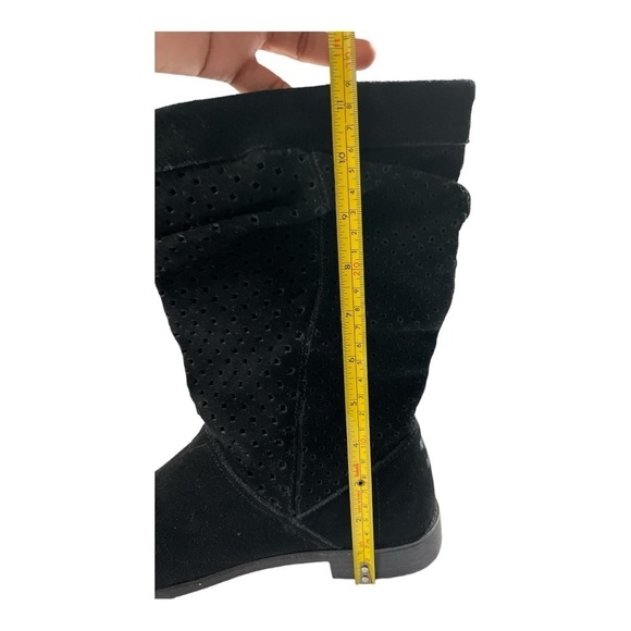 TOMS Suede Leather Laser Cut Out Black Pull Up Boots size 10 - Picture 10 of 12